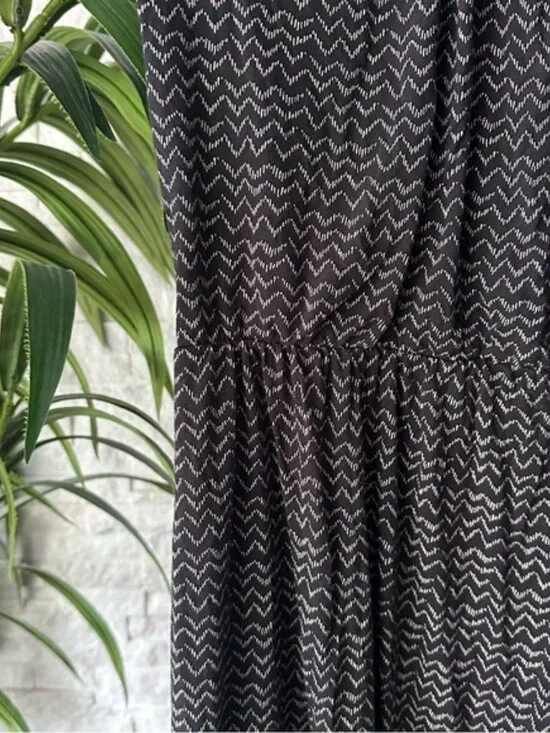 LOFT Black Cream Tribal Boho Jersey Cap Sleeve Dress Size M - Picture 5 of 6